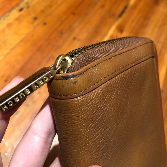 💯AUTH Tory Burch Zip Wallet - Picture 4 of 4